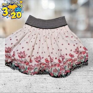Gorgeous floral and gingham print skirt size 7